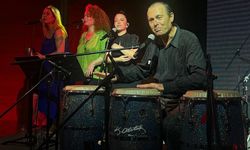 Sanatçı Ayhan Sicimoğlu ve Latin All Stars, Bursa'da konser verdi