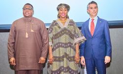 Sierra Leone Cumhurbaşkanı'nın eşi, Türkiye'nin Freetown Büyükelçiliği'ndeki 29 Ekim resepsiyonuna katıldı