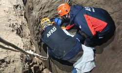 Sivas'ta komşusunun kazdığı çukura düşen kişi yaralandı