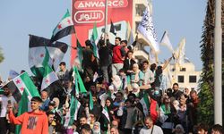 Suriye'de rejiminin devrildiği 'Düşmanı Caydırma Operasyonu'nun yıl dönümünde kutlama gösterileri