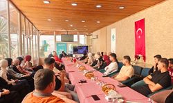 Türkiye'nin Amman Büyükelçisi Caymazoğlu, Yunus Emre Enstitüsünde Türkçe öğrenen Ürdünlülerle buluştu