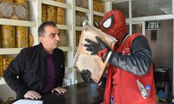 Türkiye'yi gezen 'Örümcek Adam' Bitlis'te