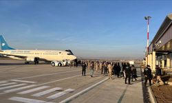 Van'da yakalanan 300 düzensiz göçmen sınır dışı edildi