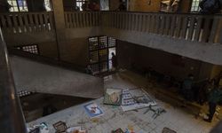 Bangladeş'in başkenti Dakka, ünlü aktivistin ölümünün ardından protestolara sahne oluyor