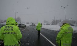 Bolu'da olumsuz hava koşulları nedeniyle eğitime 1 gün daha ara verildi