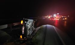 Çorum'da devrilen otomobildeki 1'i bebek 3 kişi yaralandı