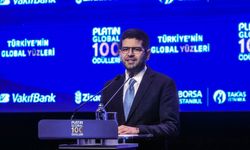 Cumhurbaşkanlığı Yatırım ve Finans Ofisi Başkanı Dağlıoğlu, 'Platin Global 100 Ödülleri' etkinliğinde konuştu: