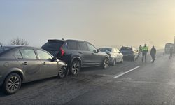 Edirne'de 10 aracın karıştığı zincirleme trafik kazasında 7 kişi yaralandı