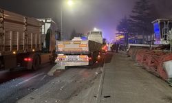 Eskişehir'de tır ile servis minibüsünün çarpışması sonucu 9 kişi yaralandı