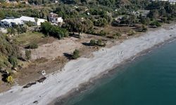 Fethiye sahilinde imara aykırı yapıların yıkımı tamamlandı