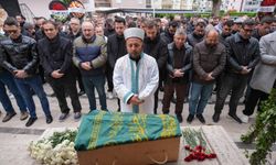 Feyyaz Uçar'ın vefat eden torunu İzmir'de toprağa verildi