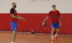 Gaziantep Basketbol liderlik koltuğunu bırakmak istemiyor