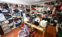 İETT araçlarında unutulan eşyalar sergilendi