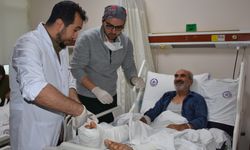 İki hastanın bacaklarından alınan kemik ve deri içeren dokular el ve ayağa nakledildi