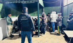 İzmir'de 21 düzensiz göçmen yakalandı