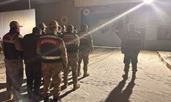 Kars'ta 28 düzensiz göçmen yakalandı, 3 zanlı tutuklandı