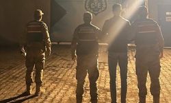 Kars'ta 'sahte banka ve kredi kartı üreterek satan' firari hükümlü yakalandı