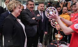 Milli Eğitim Bakanı Tekin, Arnavutköy'de okul ziyaretinde konuştu: