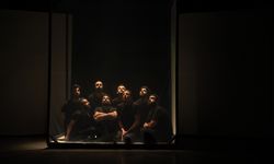 Şam'da Suriyeli kayıpların hikayesini anlatan 'İsmail'i Beklerken' oyunu sahnelendi