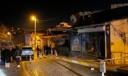 Sarıyer'de kolonlarında çatlak oluşan 2 katlı bina boşaltıldı