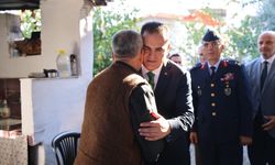 Şehit Astsubay Başçavuş Emrah Kuran'ın şehadet belgesi ailesine teslim edildi