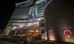 Şehzadeler Belediye Başkanı Durbay'ın fotoğrafı CHP Genel Merkezi'ne asıldı