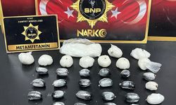 Siirt'te midelerinde uyuşturucu bulunan yabancı uyruklu 4 şüpheli tutuklandı