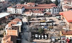 Sındırgı esnafı için konteyner ve prefabrik çarşı kurulumu devam ediyor