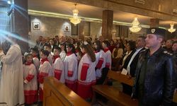 Suriye'nin Halep ilindeki Süryani Ortodoks Kilisesi'nde Noel ayini yapıldı