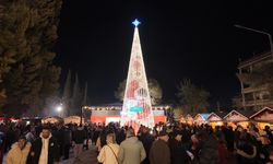 Suriye'nin Halep ilindeki Terra Sancta Manastırı'nda 'Noel Köyü' açıldı