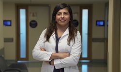 Tedavi edilmeyen ankilozan spondilit omurgada kalıcı hareket kısıtlılığına yol açabiliyor