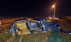 Tekirdağ'da devrilen otomobil ikiye bölündü, sürücü yaralandı