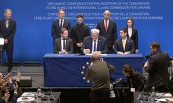 Ukrayna'nın savaş zararları için 'Uluslararası Tazminat Komisyonu Sözleşmesi' Lahey'de imzalandı