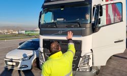 UND'nin kadın tır sürücü adayları mezun oldu