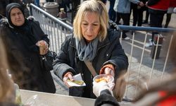 Vefat eden Şehzadeler Belediye Başkanı Durbay için Ankara'da lokma dağıtıldı