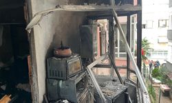 Yalova'da dairede çıkan yangında anne ile özel gereksinimli çocuğu dumandan etkilendi