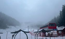 Yıldıztepe Kayak Merkezi'nde kar yağışı etkili oluyor