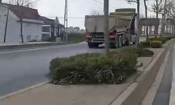 Arnavutköy'de hafriyat kamyonu ters yöne girerek süratle ilerledi