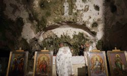 Dünya'nın ilk mağara kilisesinde Noel ayini