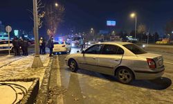 Kayseri'de iki otomobilin çarpıştığı kazada 3 kişi yaralandı