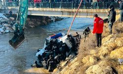 Şanlıurfa'da kanala uçan otomobildeki kayıp 3 kişinin cesedine ulaşıldı