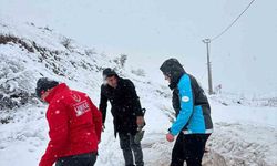 Siirt'te mahsur kalan diyaliz hastası kurtarıldı