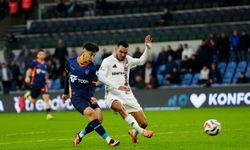 Trendyol Süper Lig: RAMS Başakşehir: 2 - Gaziantep FK: 1 (İlk yarı)