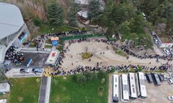 Yüzlerce metre kuyruk, herkes aynı şeyi istiyor