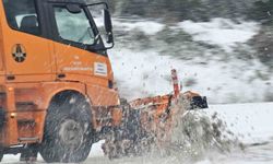 Zonguldak'ta ekiplerin karla mücadele çalışmaları sürüyor