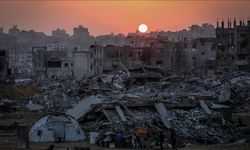 İsrail ordusunun ateşkesi ihlal ederek Gazze kentine düzenlediği saldırıda 11 Filistinli yaralandı