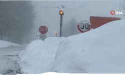 Kar Bolu’yu Kilitledi: Onlarca Araç Yolda Kaldı