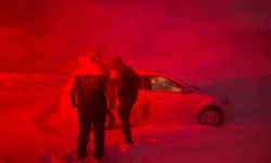 Ağrı'da AFAD ekipleri mahsur kalan vatandaşlara ulaştı