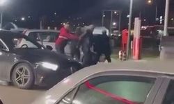 Akaryakıt istasyonunu boks ringine çevirdiler