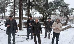 Aksaray'ın Güzelyurt ilçesinde kar yağışı etkisini sürdürüyor